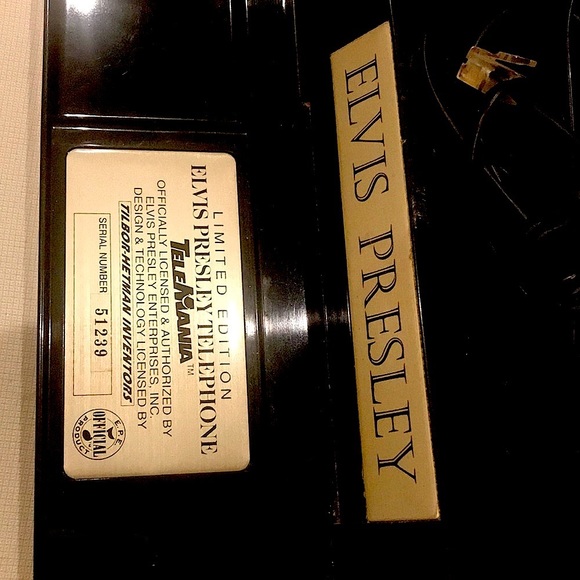 Elvis Limited addition with phone moves , and Cd, missing CD number 3 - Picture 2 of 5